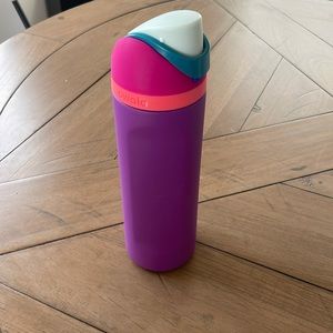 24oz Owala water bottle